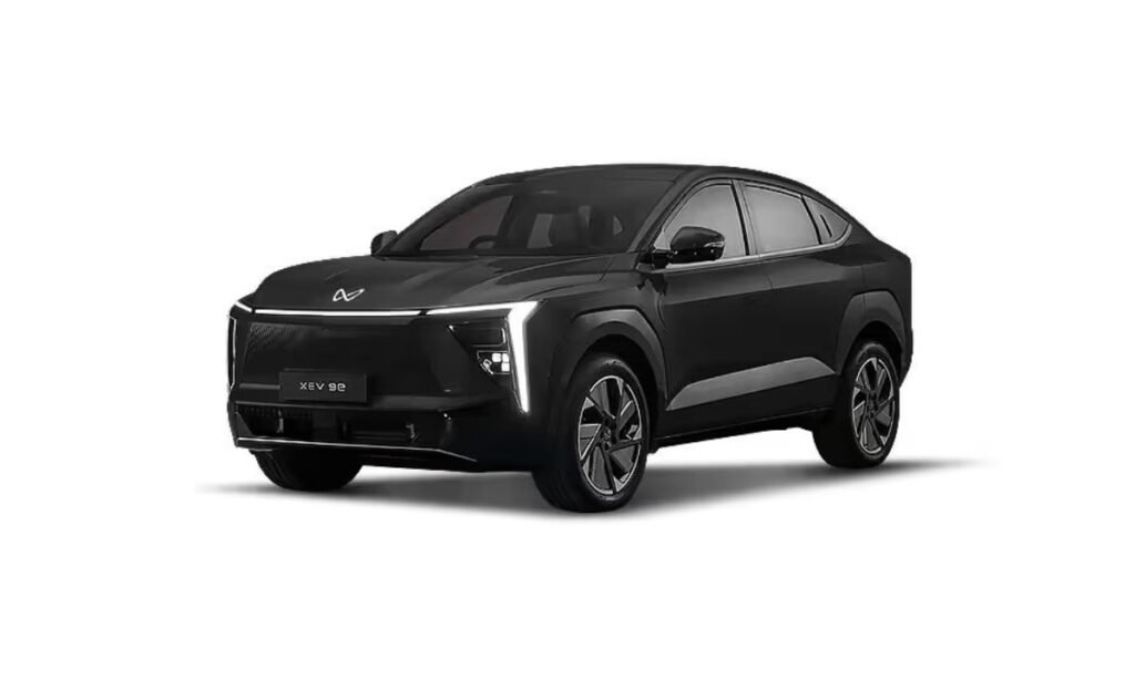 लक्जरी, पावर और सेफ्टी का परफेक्ट मेल Mahindra XEV 4E